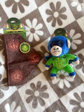 Wicked Crinkly Grimmerie Toy & Plush Flying Monkey Dog Toy